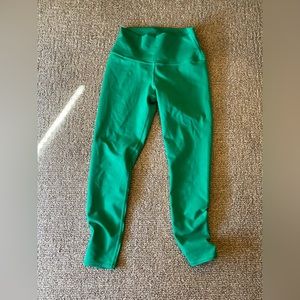 Green Alo Yoga leggings